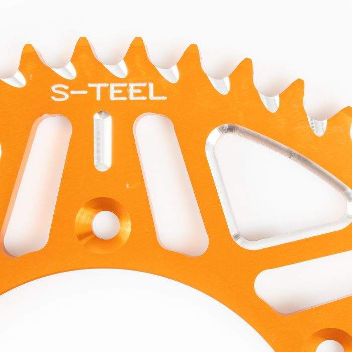 Couronne Alu S-TEEL Anti-Boue KTM/Husaberg Pas 520 Orange 47 dents - vue 2
